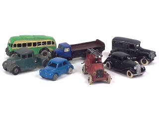 Lot 291 - DIVERS (7)
