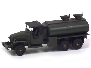 Lot 806 - DINKY TOYS (FRANCE) (1)