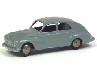 Lot 674 - DINKY TOYS (FRANCE) (1)