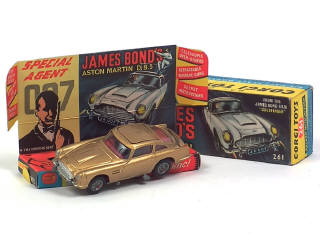 Lot 524 - CORGI TOYS (GB) (1)