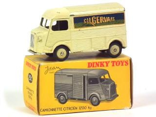 Lot 658 - DINKY TOYS (FRANCE) (1)