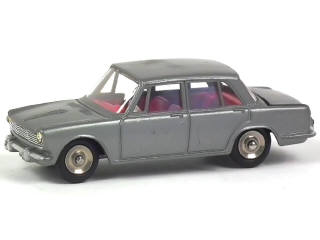 Lot 623 - DINKY TOYS (FRANCE) (1)
