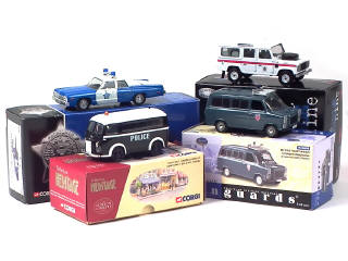 Lot 442 - CORGI TOYS (GB) (4)