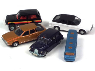Lot 491 - DINKY TOYS (GB) (5)