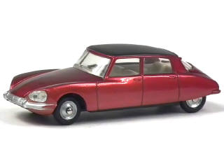 Lot 653 - DINKY TOYS (FRANCE) (1)