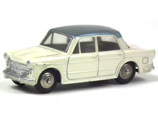 Lot 627 - DINKY TOYS (FRANCE) (1)