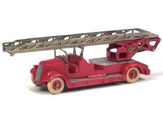 Lot 636 - DINKY TOYS (FRANCE) (1)