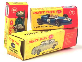 Lot 492 - DINKY TOYS (GB) (3)