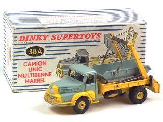 Lot 691 - DINKY TOYS (FRANCE) (1)