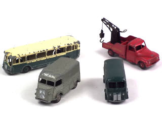 Lot 581 - DINKY TOYS (FRANCE) (4)