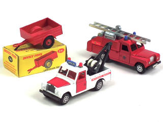 Lot 481 - DINKY TOYS (GB) (3)