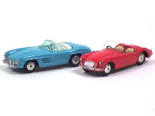 Lot 386 - CORGI TOYS (GB) (2)