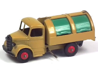 Lot 495 - DINKY TOYS (GB) (1)