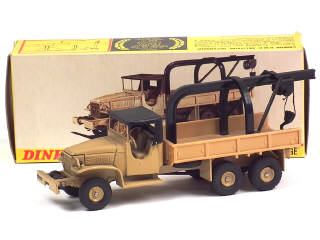 Lot 559 - DINKY TOYS (FRANCE) (1)