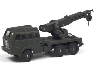 Lot 595 - DINKY TOYS (FRANCE) (1)