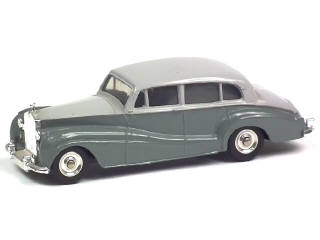 Lot 599 - DINKY TOYS (FRANCE) (1)