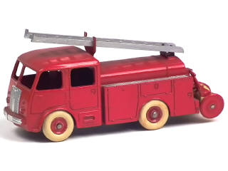 Lot 607 - DINKY TOYS (FRANCE) (1)