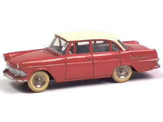 Lot 611 - DINKY TOYS (FRANCE) (1)
