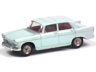 Lot 614 - DINKY TOYS (FRANCE) (1)