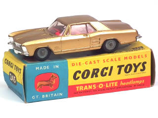 Lot 375 - CORGI TOYS (GB) (1)