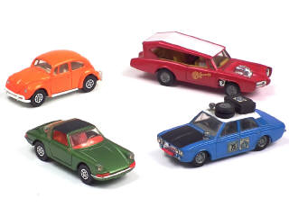 Lot 385 - CORGI TOYS (GB) (4)