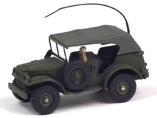 Lot 622 - DINKY TOYS (FRANCE) (1)