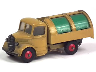 Lot 528 - DINKY TOYS (GB) (1)