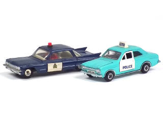 Lot 539 - DINKY TOYS (GB) (2)