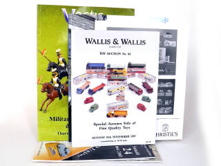 Lot 252 - DIVERS (10)