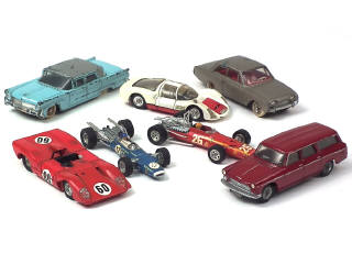 Lot 596 - DINKY TOYS (FRANCE) (7)