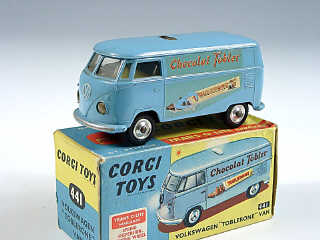 Lot 560 - CORGI TOYS (GB) (1)