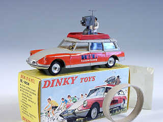 Lot 266 - DINKY TOYS (FRANCE) (1)