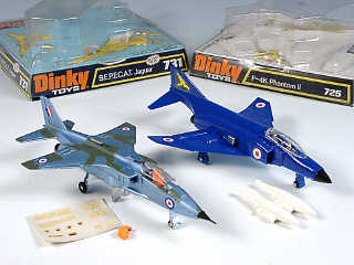 Lot 479 - DINKY TOYS GB (2)