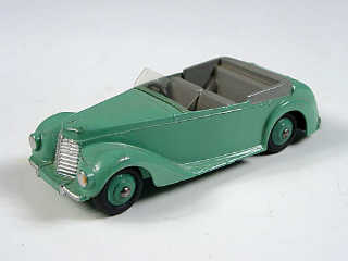 Lot 325 - DINKY TOYS GB (1)