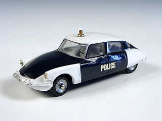 Lot 262 - DINKY TOYS FRANCE (1)