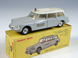 Lot 260 - DINKY TOYS (FRANCE) (1)