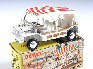 Lot 372 - DINKY TOYS GB (1)