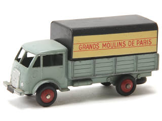 Lot 611 - DINKY TOYS (FRANCE) (1)