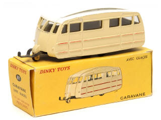 Lot 620 - DINKY TOYS (FRANCE) (1)