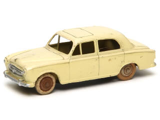 Lot 520 - DINKY TOYS (FRANCE) (1)