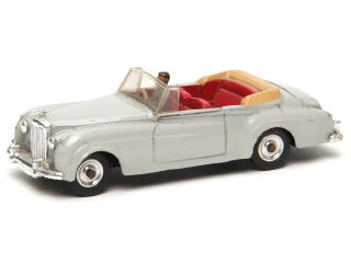 Lot 366 - DINKY TOYS (GB) (1)