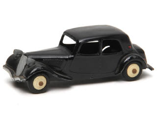 Lot 526 - DINKY TOYS (FRANCE) (1)