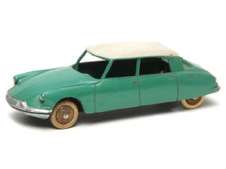 Lot 528 - DINKY TOYS (FRANCE) (1)