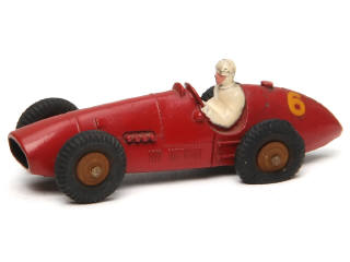 Lot 533 - DINKY TOYS (FRANCE) (1)