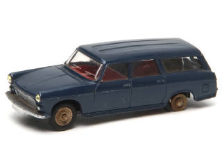 Lot 538 - DINKY TOYS (FRANCE) (1)