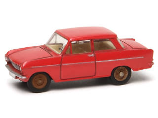 Lot 551 - DINKY TOYS (FRANCE) (1)