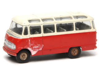 Lot 559 - DINKY TOYS (FRANCE) (1)