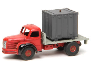 Lot 560 - DINKY TOYS (FRANCE) (1)