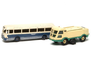 Lot 652 - DINKY TOYS (FRANCE) (2)