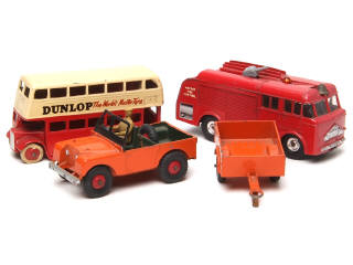 Lot 428 - DINKY TOYS (GB) (4)